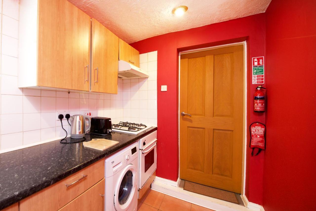 Crystal House 10Min To Manchester City Centre Ideal For Work And Leisure Exterior photo