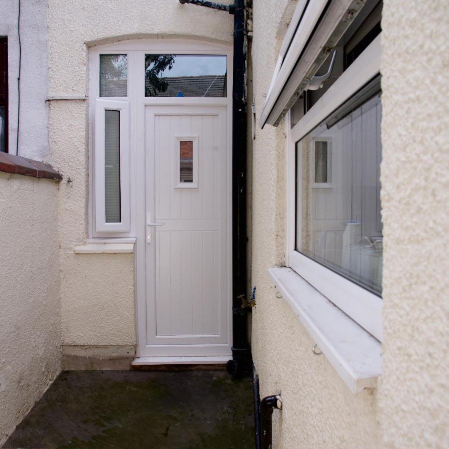Crystal House 10Min To Manchester City Centre Ideal For Work And Leisure Exterior photo